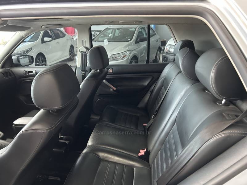 VOLKSWAGEN - GOLF - 2012/2013 - Prata - R$ 61.900,00