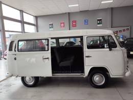 VOLKSWAGEN - KOMBI - 2009/2010 - Branca - R$ 91.900,00