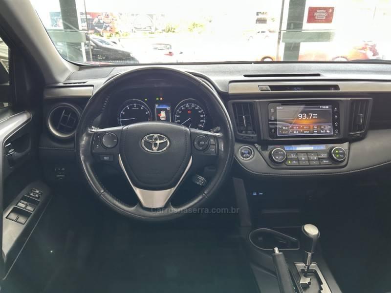 TOYOTA - RAV4 - 2018/2019 - Cinza - R$ 128.900,00