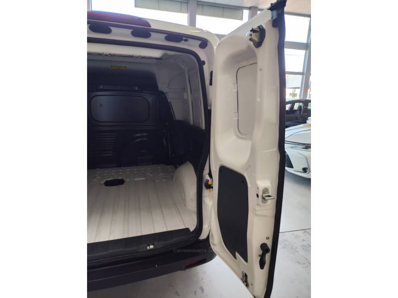 FIAT - FIORINO - 2023/2024 - Branca - R$ 99.800,00
