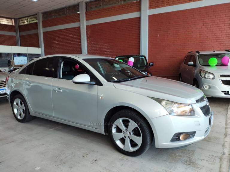 CHEVROLET - CRUZE - 2013/2013 - Prata - R$ 59.900,00