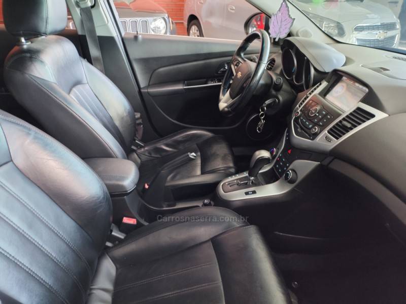 CHEVROLET - CRUZE - 2013/2013 - Prata - R$ 59.900,00