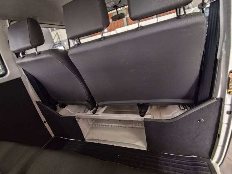 VOLKSWAGEN - KOMBI - 2009/2010 - Branca - R$ 91.900,00