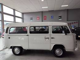 VOLKSWAGEN - KOMBI - 2009/2010 - Branca - R$ 91.900,00
