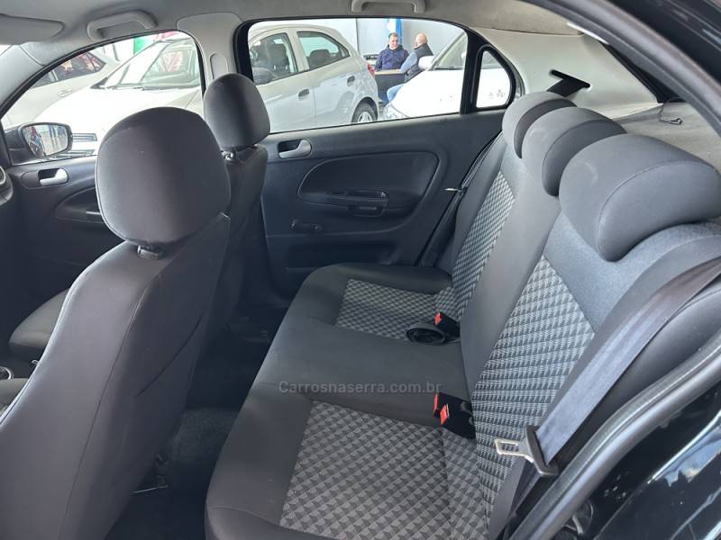 VOLKSWAGEN - GOL - 2014/2015 - Preta - R$ 42.900,00