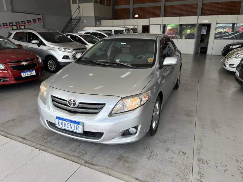TOYOTA - COROLLA - 2008/2009 - Prata - R$ 59.900,00