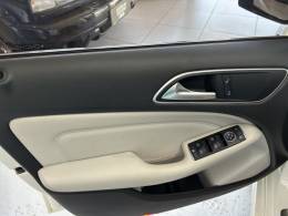 MERCEDES-BENZ - B 200 - 2012/2013 - Branca - Sob Consulta