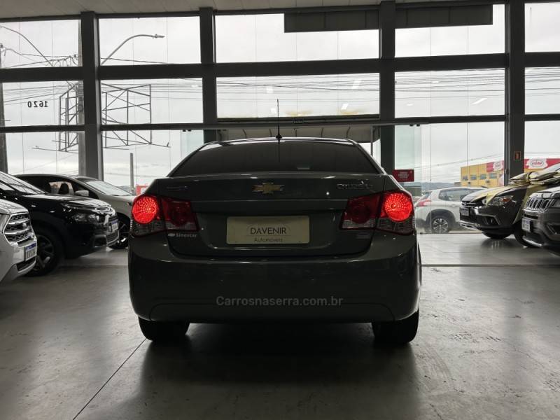 CHEVROLET - CRUZE - 2012/2012 - Cinza - R$ 58.900,00