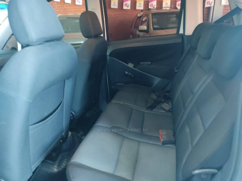 FIAT - IDEA - 2013/2014 - Branca - R$ 38.900,00