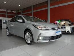 TOYOTA - COROLLA - 2017/2018 - Prata - R$ 106.900,00