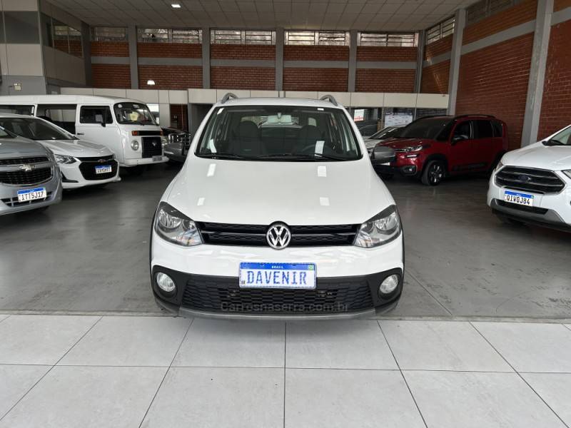 VOLKSWAGEN - CROSSFOX - 2011/2012 - Branca - R$ 44.900,00