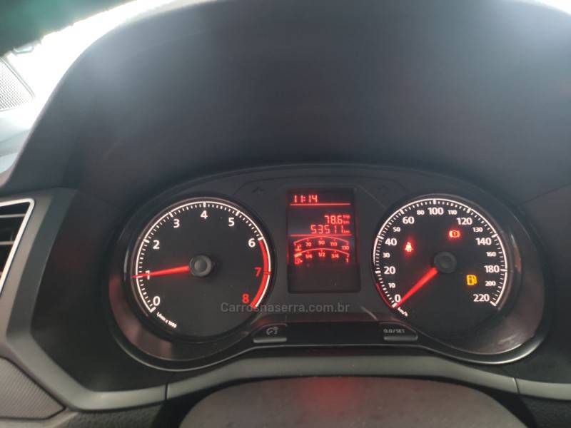 VOLKSWAGEN - VOYAGE - 2022/2023 - Branca - R$ 64.900,00