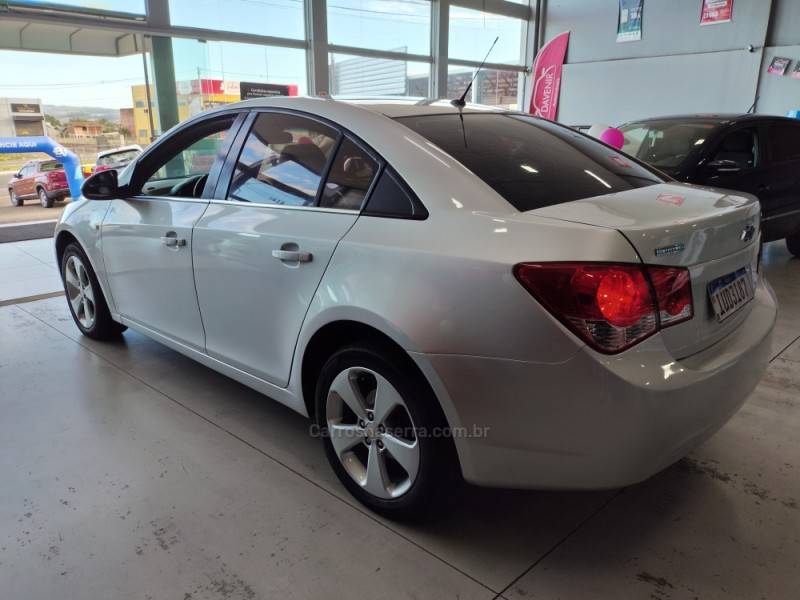 CHEVROLET - CRUZE - 2013/2013 - Prata - R$ 59.900,00