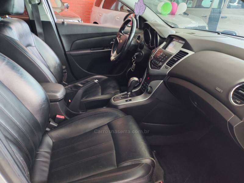 CHEVROLET - CRUZE - 2013/2013 - Prata - R$ 59.900,00