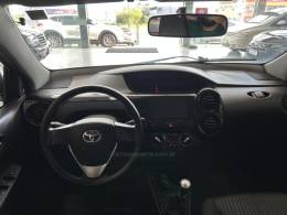 TOYOTA - ETIOS - 2016/2017 - Verde - R$ 55.900,00