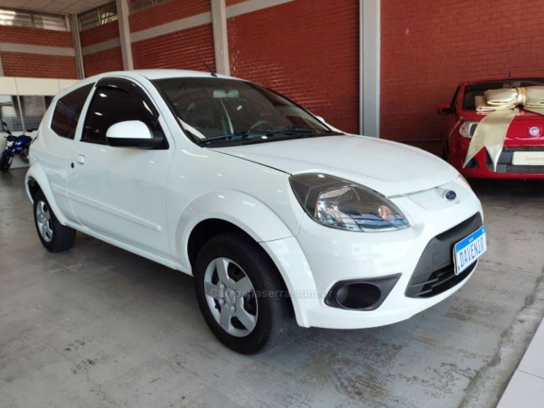 FORD - KA - 2013/2013 - Branca - R$ 28.900,00