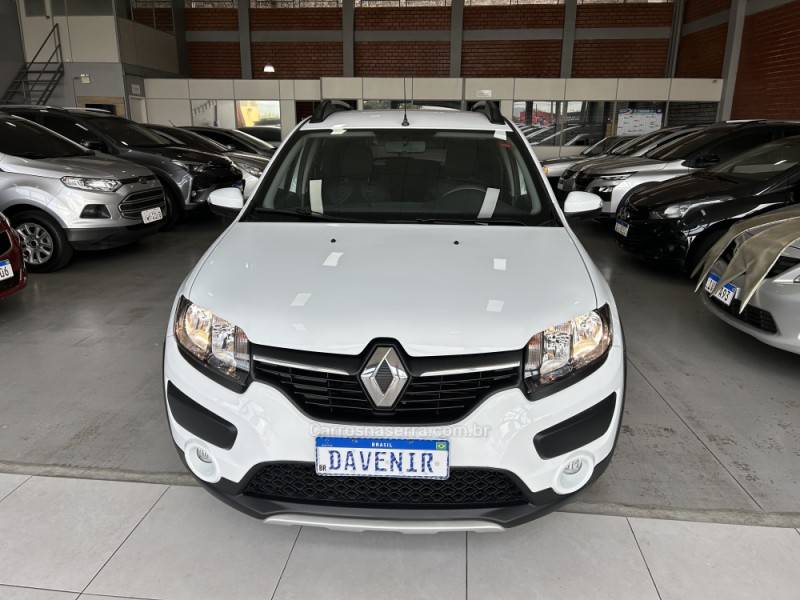 RENAULT - SANDERO - 2019/2020 - Branca - R$ 63.900,00