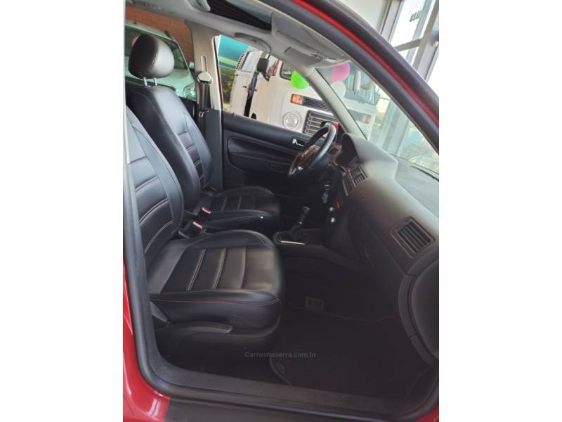 VOLKSWAGEN - GOLF - 2014/2014 - Vermelha - R$ 59.900,00