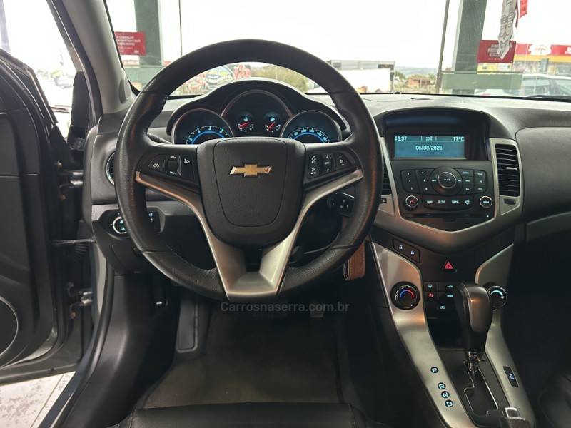 CHEVROLET - CRUZE - 2012/2012 - Cinza - R$ 58.900,00