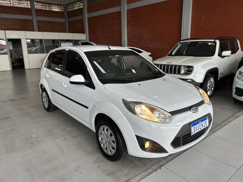 FORD - FIESTA - 2013/2013 - Branca - R$ 34.900,00