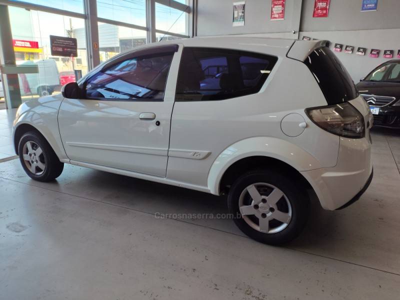 FORD - KA - 2013/2013 - Branca - R$ 28.900,00