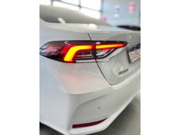 TOYOTA - COROLLA - 2022/2023 - Branca - R$ 149.900,00