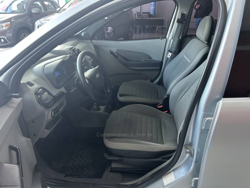 CHEVROLET - AGILE - 2009/2010 - Prata - R$ 33.900,00