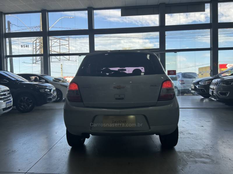 CHEVROLET - AGILE - 2009/2010 - Prata - R$ 33.900,00