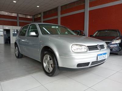 VOLKSWAGEN - GOLF - 2002/2002 - Prata - R$ 31.900,00