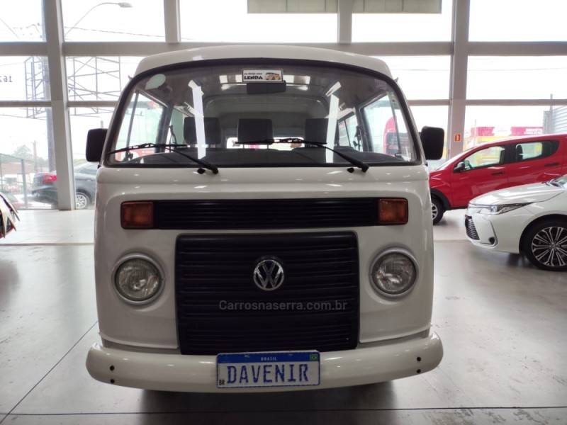 VOLKSWAGEN - KOMBI - 2009/2010 - Branca - R$ 91.900,00