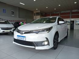 TOYOTA - COROLLA - 2017/2018 - Branca - R$ 106.900,00