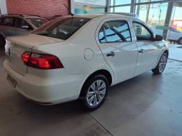 VOLKSWAGEN - VOYAGE - 2022/2023 - Branca - R$ 64.900,00