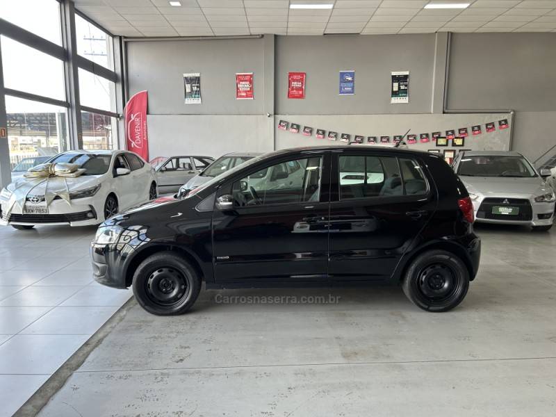 VOLKSWAGEN - FOX - 2011/2012 - Preta - R$ 33.900,00