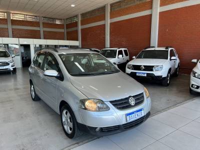 VOLKSWAGEN - SPACEFOX - 2008/2009 - Prata - R$ 35.900,00