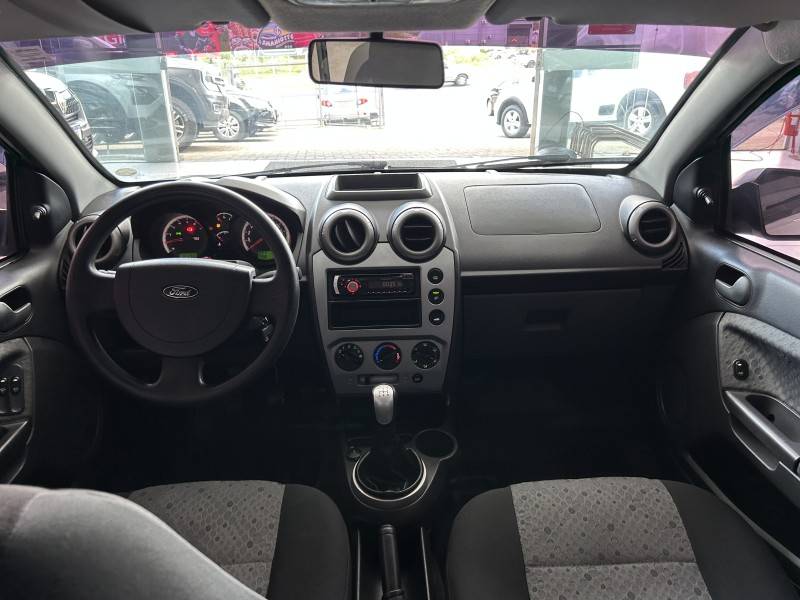 FORD - FIESTA - 2013/2013 - Branca - R$ 34.900,00