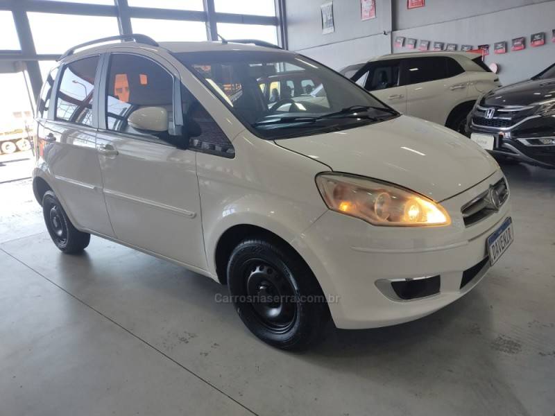 FIAT - IDEA - 2013/2014 - Branca - R$ 38.900,00