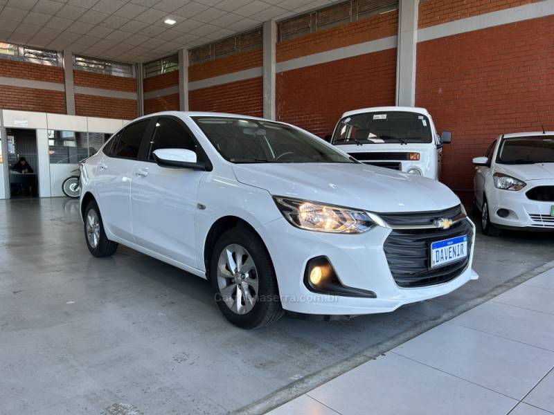 CHEVROLET - ONIX - 2020/2020 - Branca - R$ 73.900,00