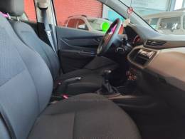CHEVROLET - ONIX - 2018/2018 - Prata - R$ 51.900,00