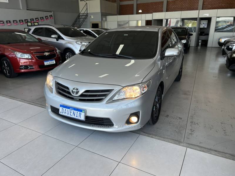 TOYOTA - COROLLA - 2014/2014 - Prata - R$ 74.900,00