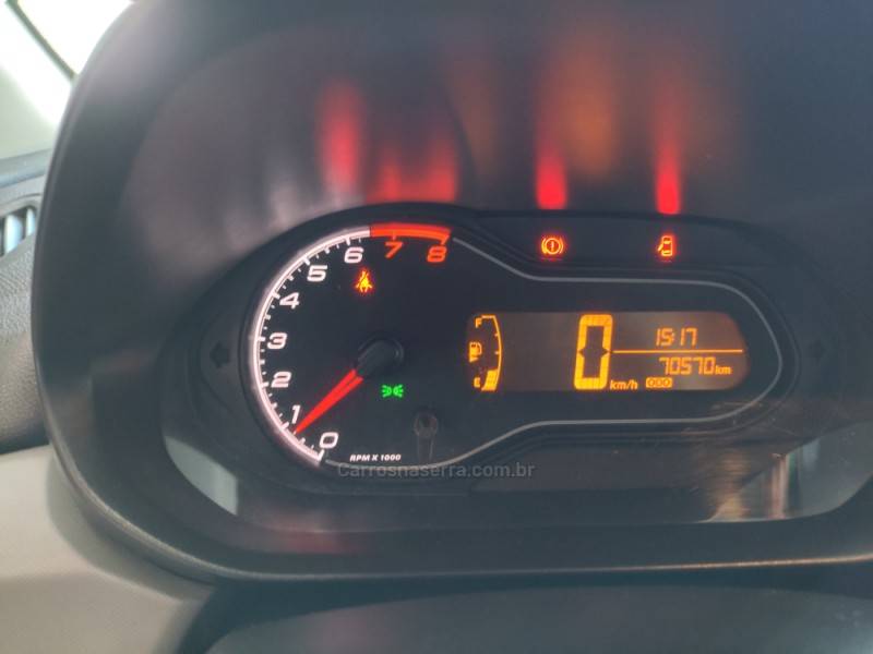 CHEVROLET - ONIX - 2018/2018 - Prata - R$ 51.900,00