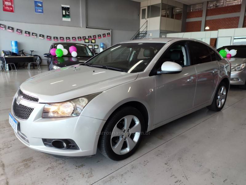 CHEVROLET - CRUZE - 2013/2013 - Prata - R$ 59.900,00