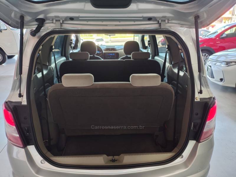 CHEVROLET - SPIN - 2012/2013 - Prata - R$ 57.900,00