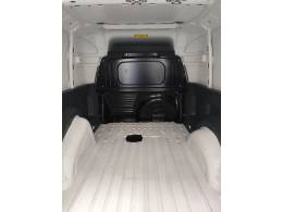 FIAT - FIORINO - 2023/2024 - Branca - R$ 99.800,00