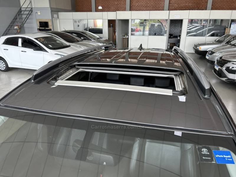 TOYOTA - RAV4 - 2018/2019 - Cinza - R$ 128.900,00