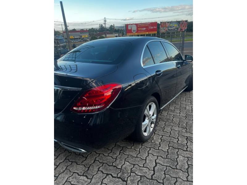 MERCEDES-BENZ - C 180 - 2016/2016 - Preta - R$ 110.000,00