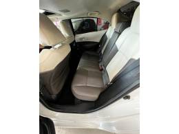 TOYOTA - COROLLA - 2022/2023 - Branca - R$ 149.900,00