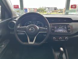 NISSAN - KICKS - 2022/2022 - Prata - R$ 99.900,00