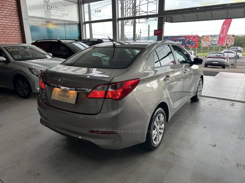 HYUNDAI - HB20S - 2018/2018 - Prata - R$ 69.900,00