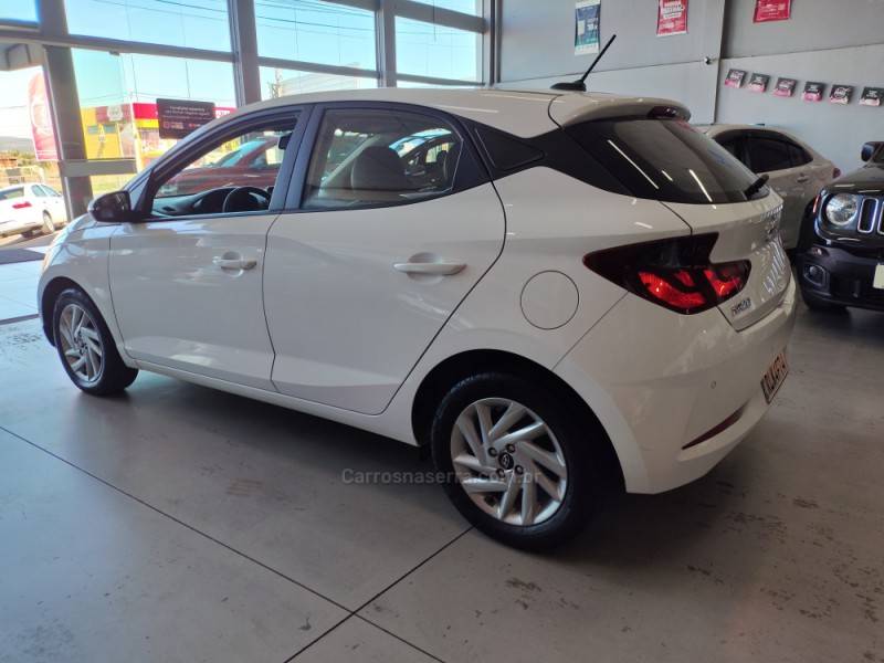 HYUNDAI - HB20 - 2021/2022 - Branca - R$ 72.900,00