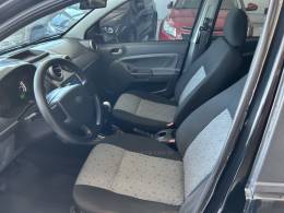 FORD - FIESTA - 2013/2013 - Preta - R$ 34.900,00